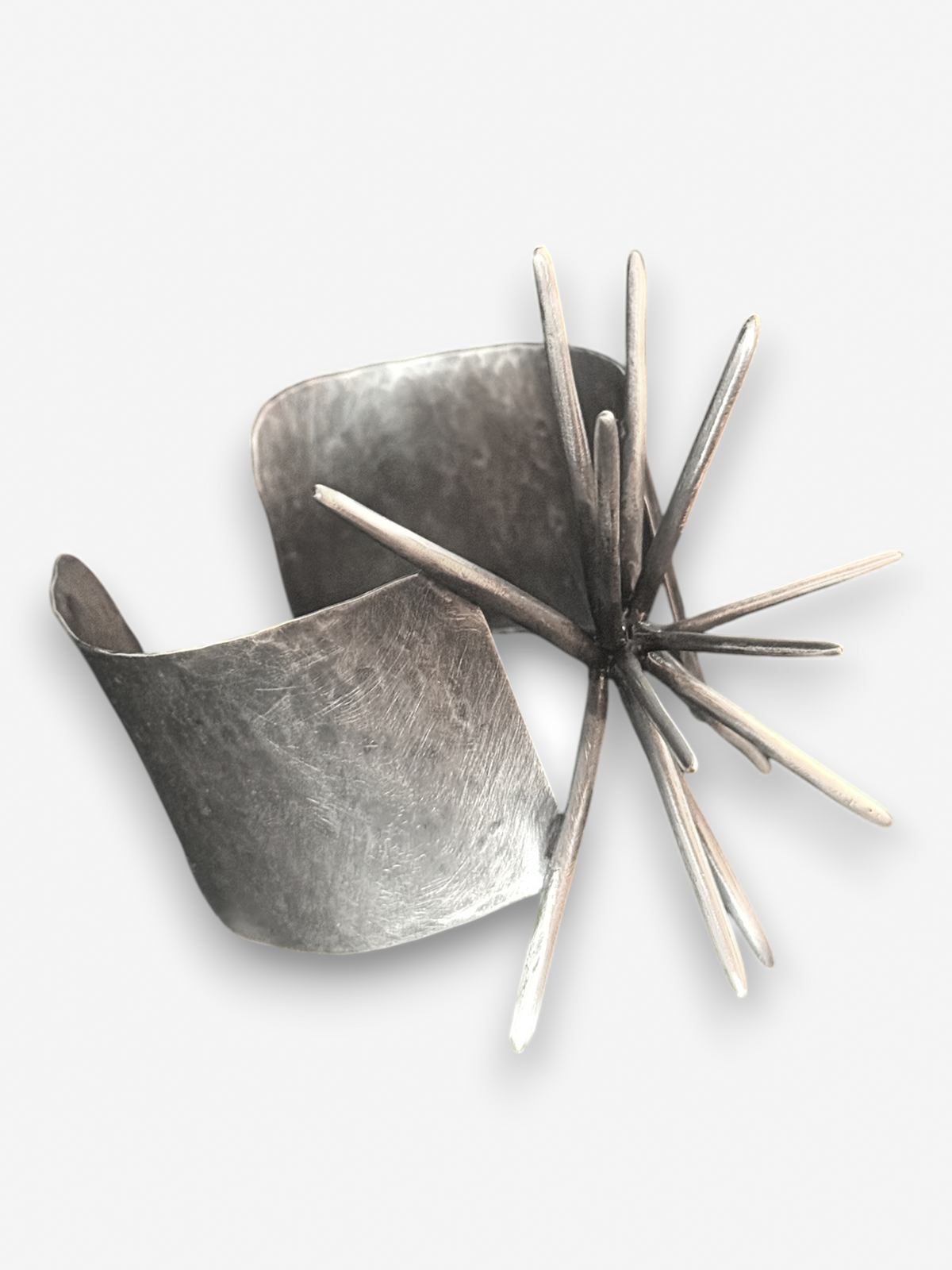 Beam Cuff by Nini Mosiashvili