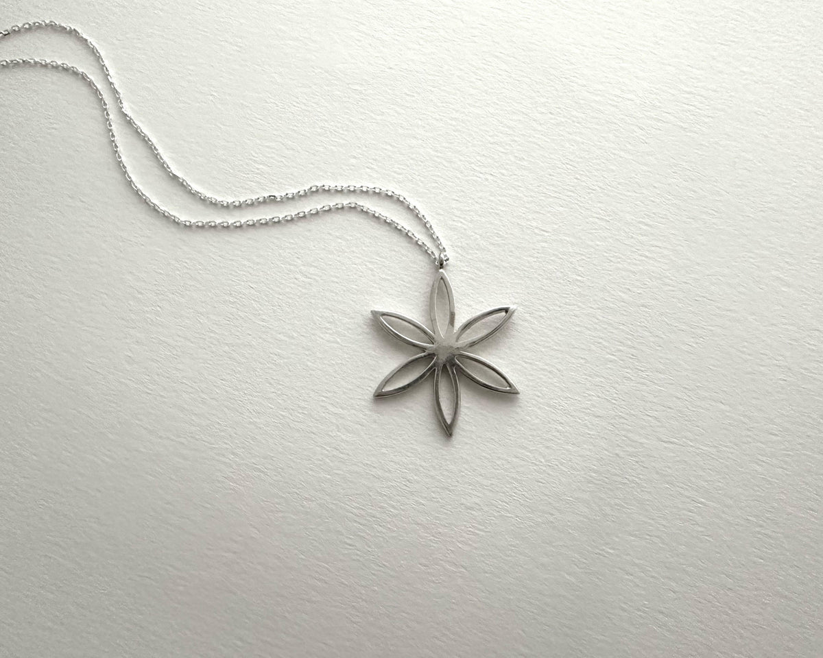 Silver Fleur Necklace